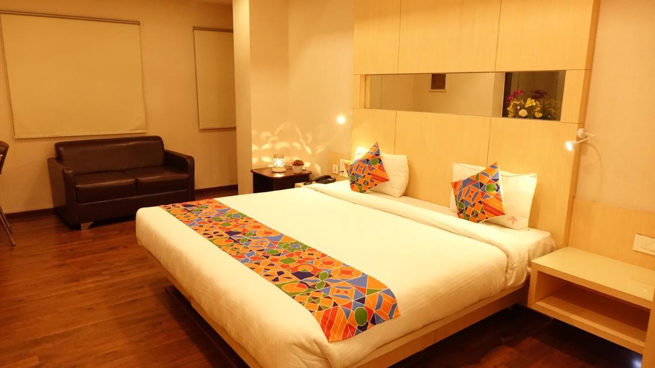 Ksquare Hotel Chennai Exterior foto