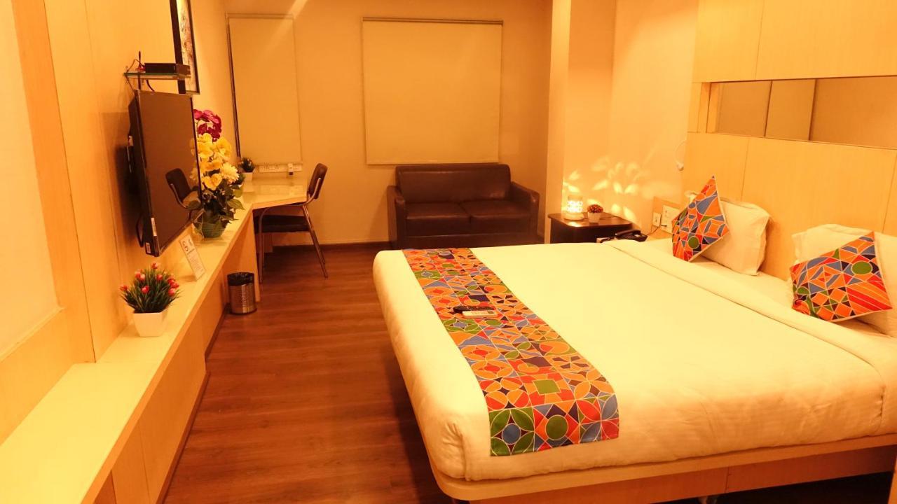Ksquare Hotel Chennai Exterior foto